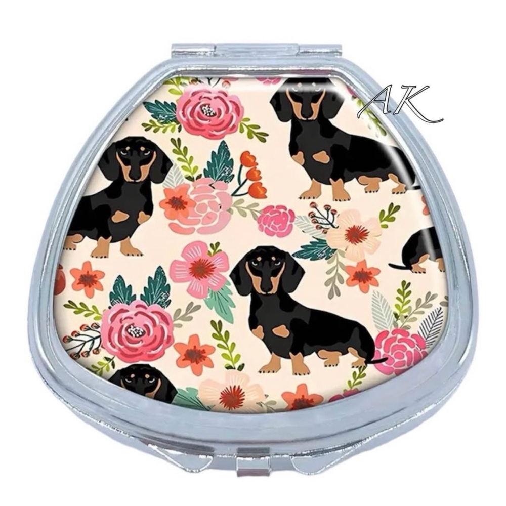 Dachshund Pill Box 🐾 Doxie Wiener